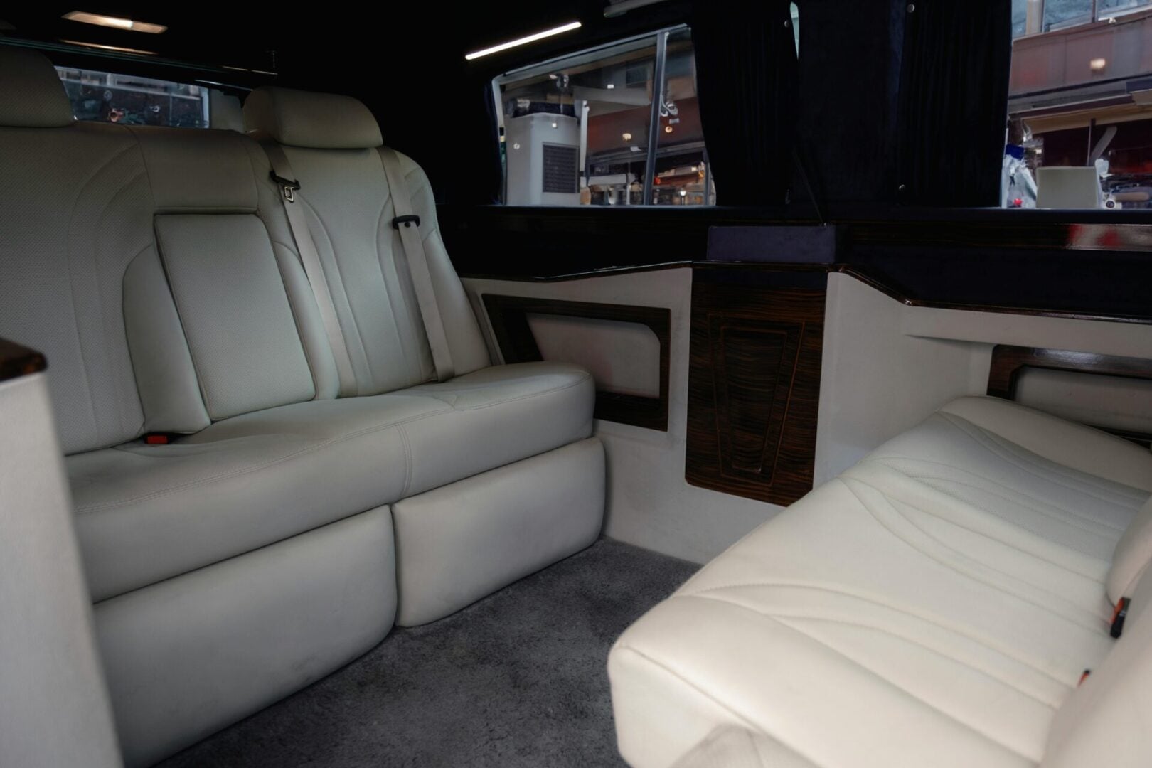 Stop & Go Limo airport shuttle service