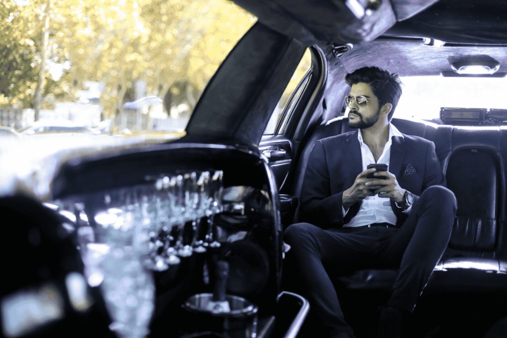 Luxury limousine for hire in New Lenox, Illinois