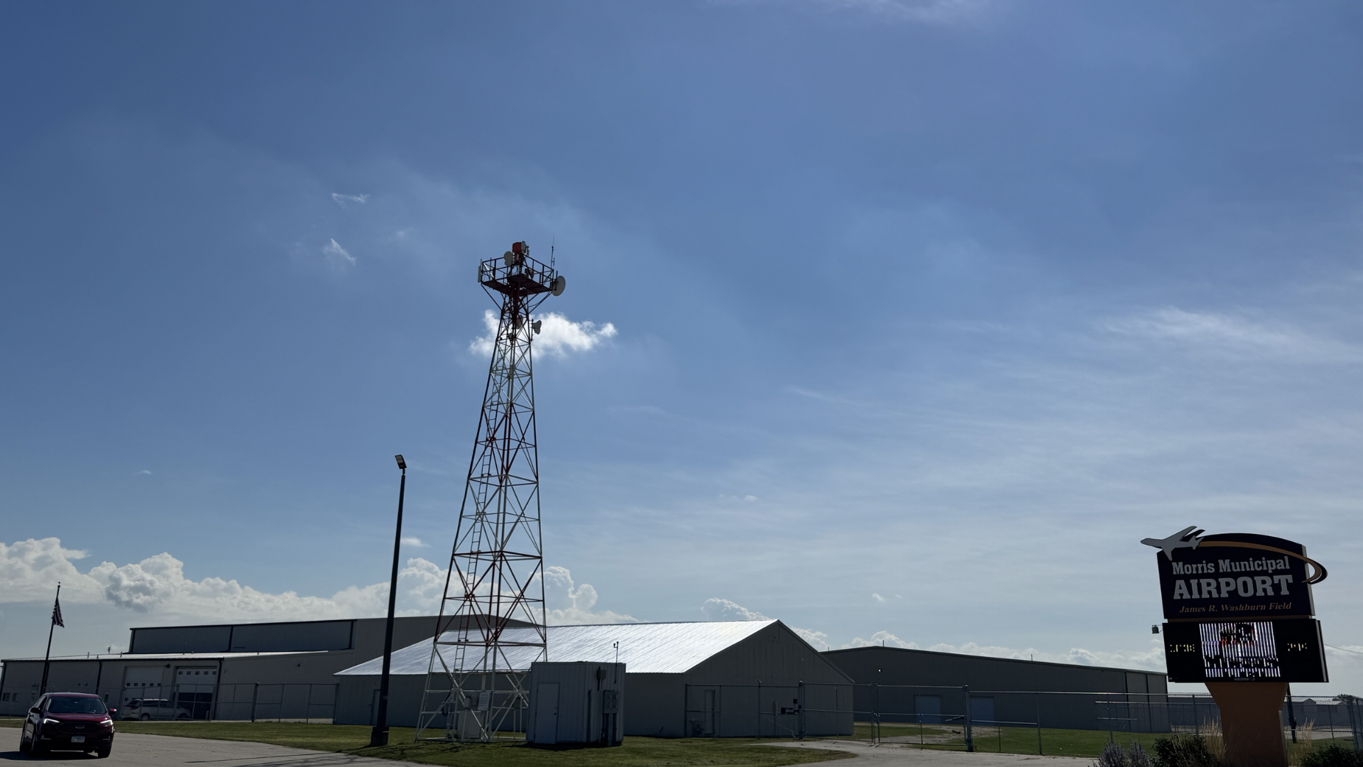 Morris Municipal Airport, Illinois — Stop and Go Airport Shuttle Service
