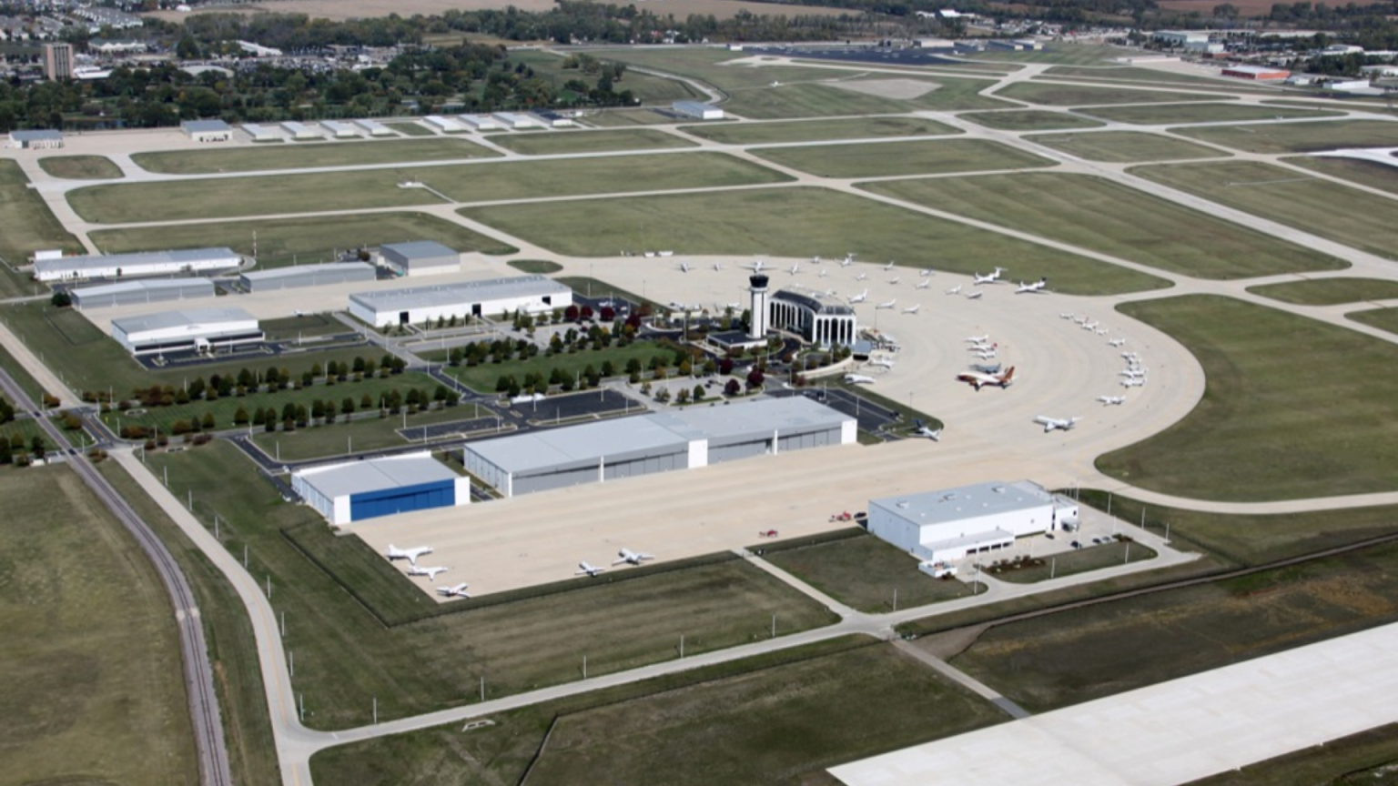 Luxury limousine service in Naperville, Illinois — Stop and Go Airport Shuttle